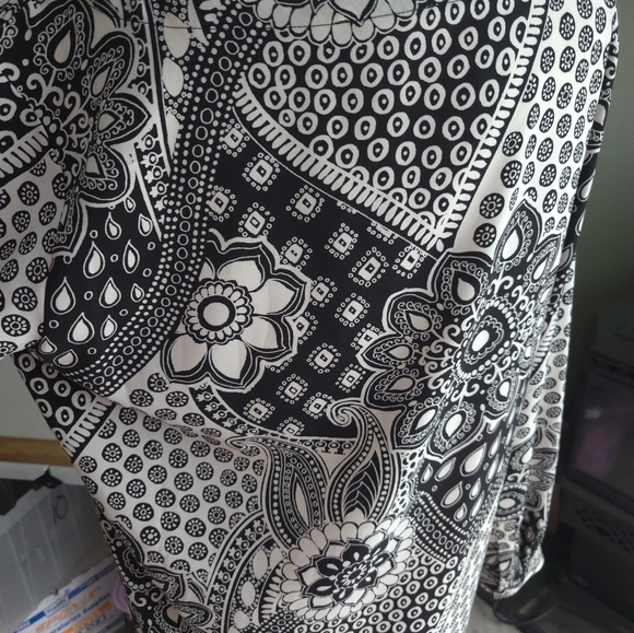 LOFT Black and White Patterned Midi Dress - Picture 8 of 12